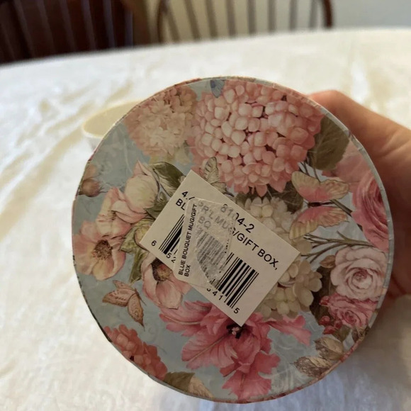 VTG ‎ Brivogue Victorian Style Fine Porcelain Tea Cup and Gift Box Hydrangea - Picture 11 of 11